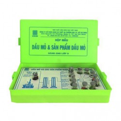 Hộp mẫu các sản phẩm chế biến từ dầu mỏ